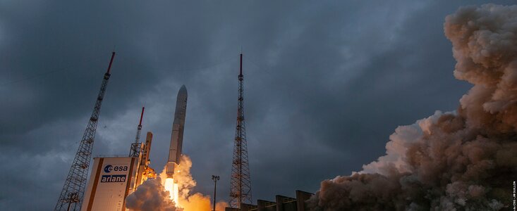 Webb liftoff on Ariane 5