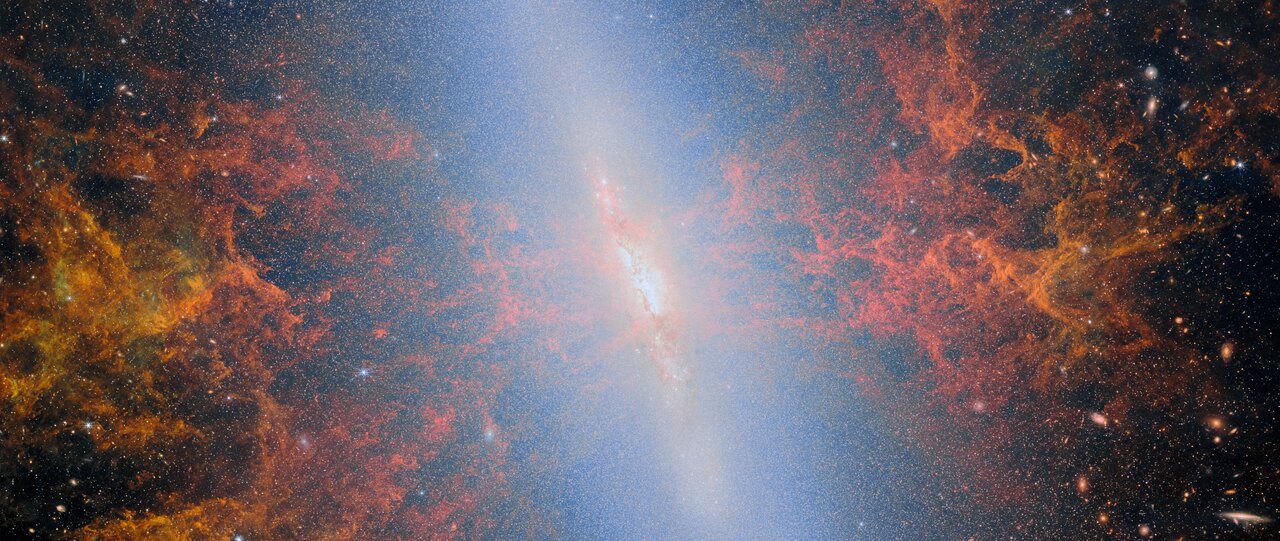 A starburst shines in infrared
