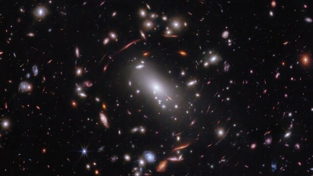 Pan of galaxy cluster MACS J1423 (NIRCam image)